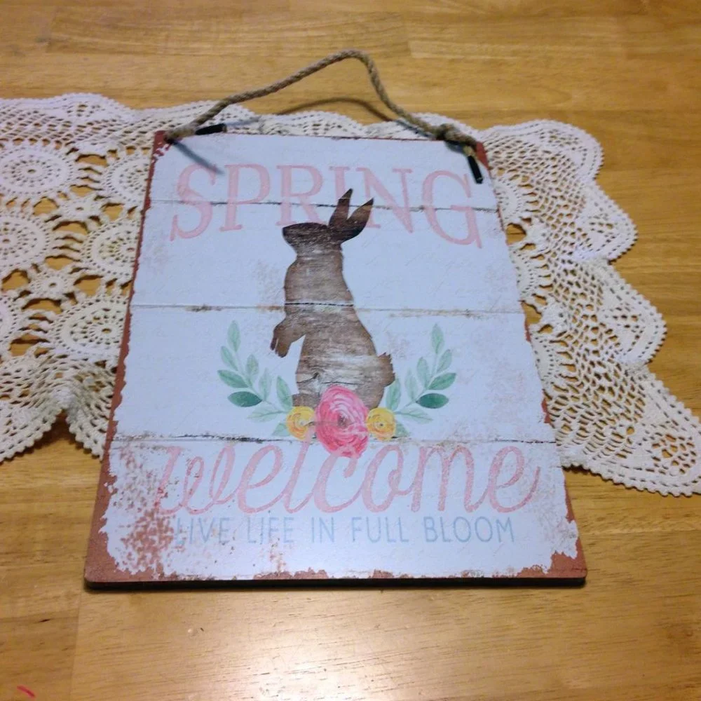 Spring Decor wall art, distressed look, nwot